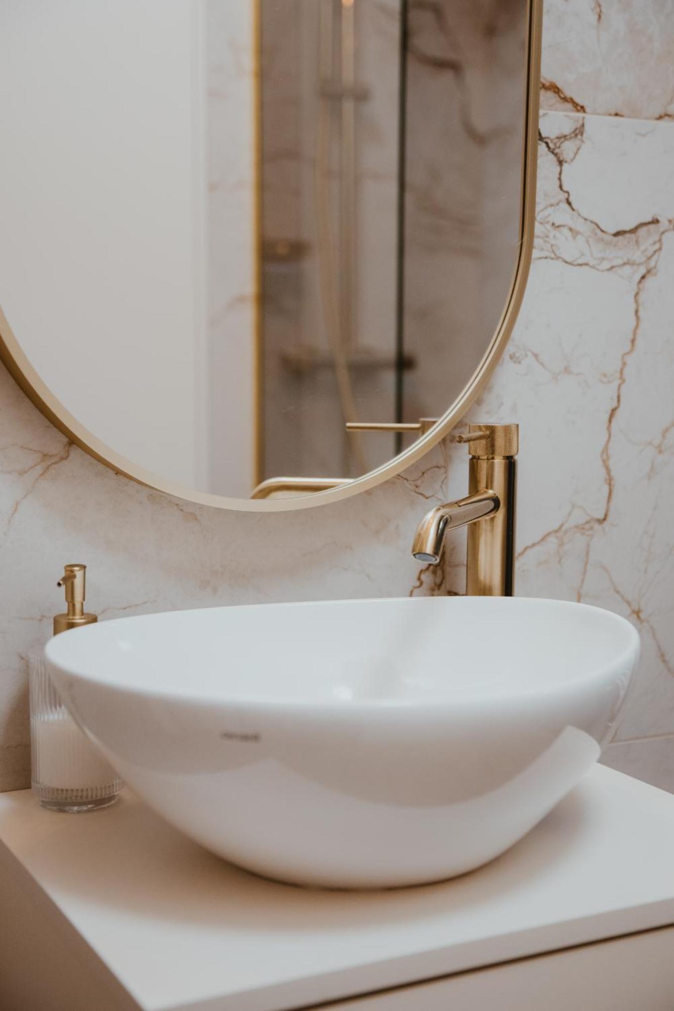 Unia Lublin Elegance Apartments Buitenkant foto